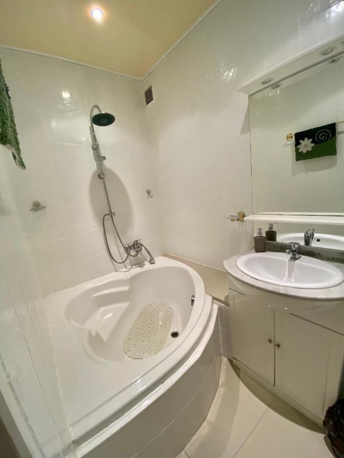 Appartement 2 Chambres - Suquet, Terrasse Et Parking Cannes Exterior photo